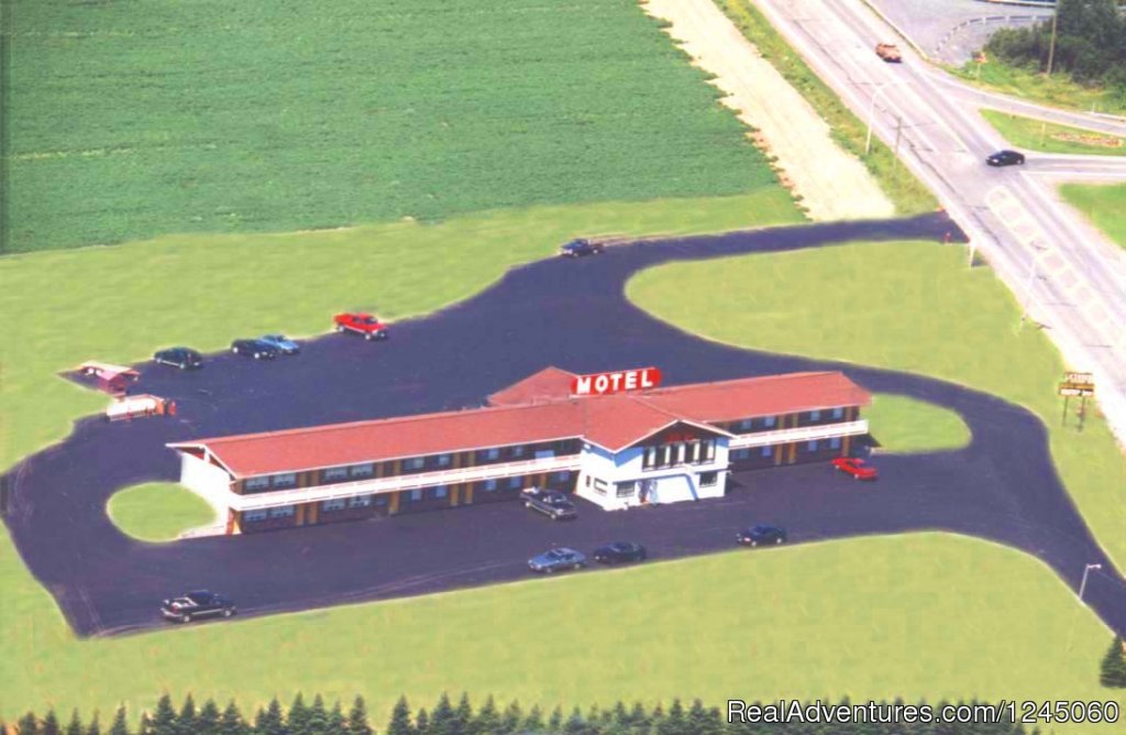 Perth-Andover Motor Inn | Perth Andover, New Brunswick  | Hotels & Resorts | Image #1/6 | 