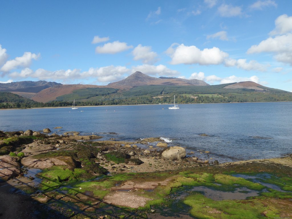 Goatfell across Broddick Bay | Awesome Arran Weekend | Edinburgh, United Kingdom | Hiking & Trekking | Image #1/3 | 