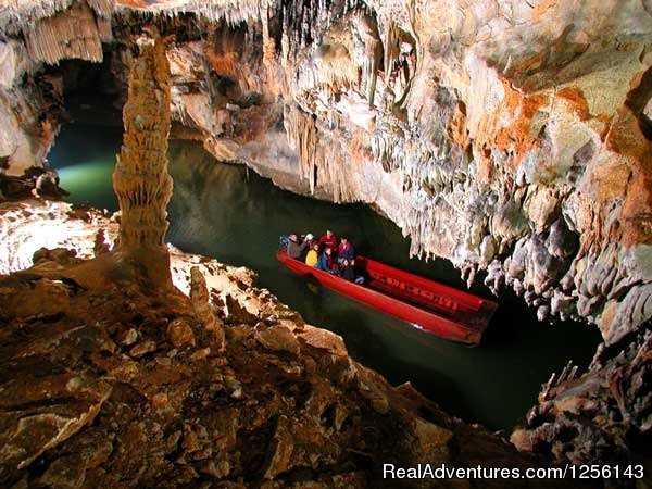 Penn's Cave Interior | Penn's Cave & Wildlife Park | Centre Hall, Pennsylvania  | Cave Exploration | Image #1/4 | 