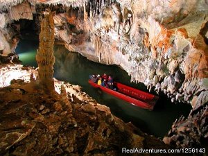 Penn's Cave & Wildlife Park | Centre Hall, Pennsylvania | Cave Exploration