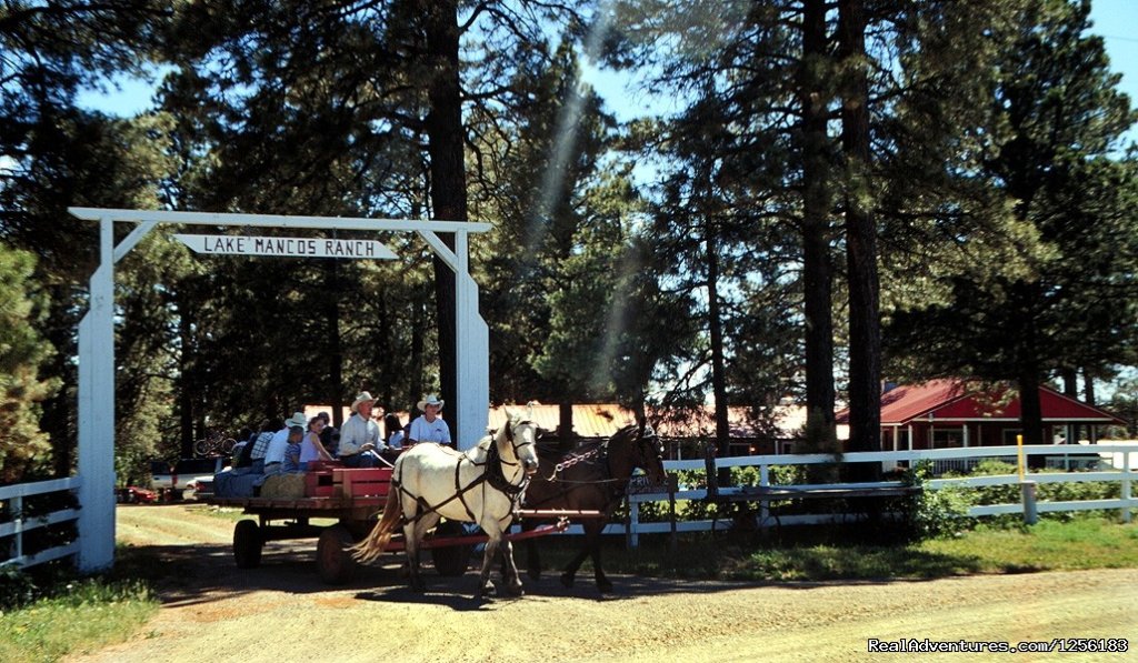 Hayride | Majestic Dude Ranch | Image #3/4 | 