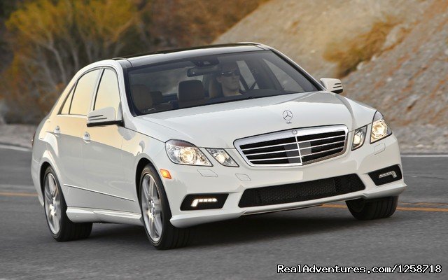 Mercedes EClass | Gladiator Cab & Shuttle Transportation of Rome | Image #12/15 | 