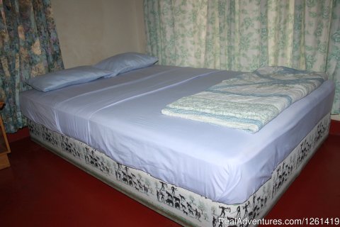 Twin bed