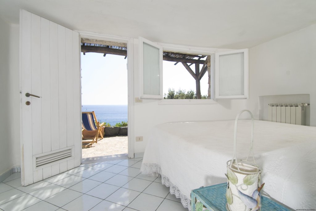 Isola di Eea, Deluxe Ginepro | Romantic Weekend in the Italian Mediterrean Coast | Image #5/8 | 