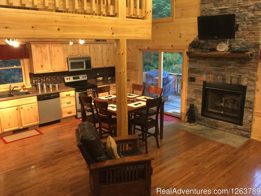 Luxury Cabin on Beautiful Mt Stream $199/nightly | Image #10/20 | 