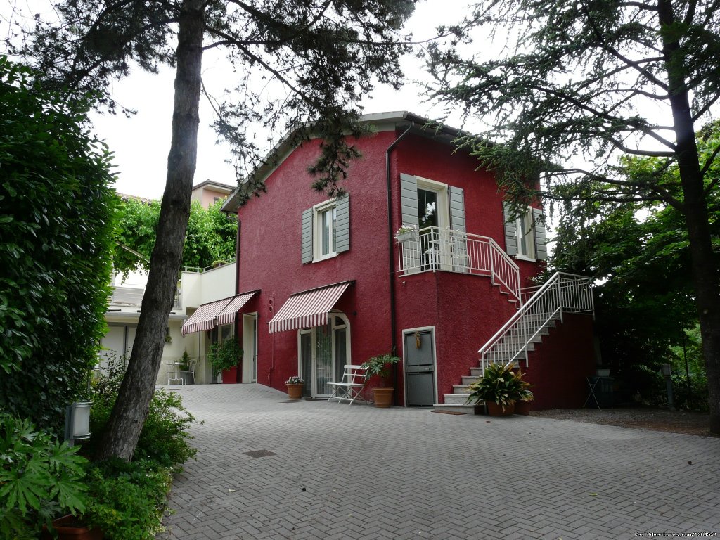 Villa Pille | Garda Lake and Hills | Mantua, Italy | Bed & Breakfasts | Image #1/18 | 