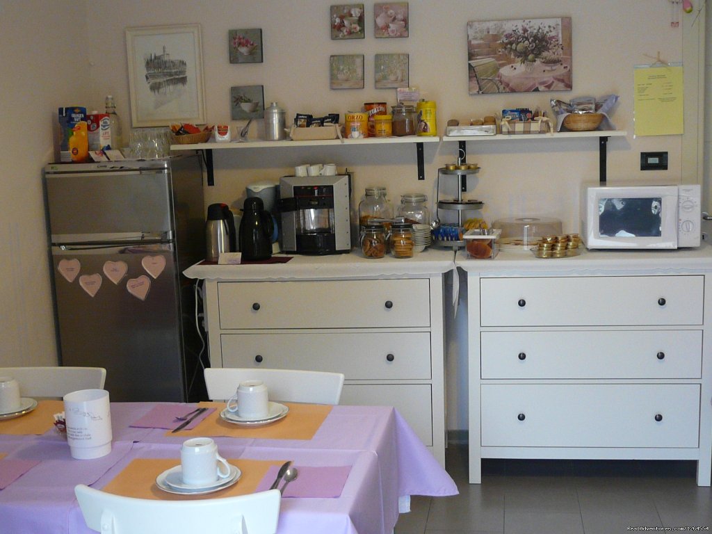 Breakfast Room | Garda Lake and Hills | Image #5/18 | 