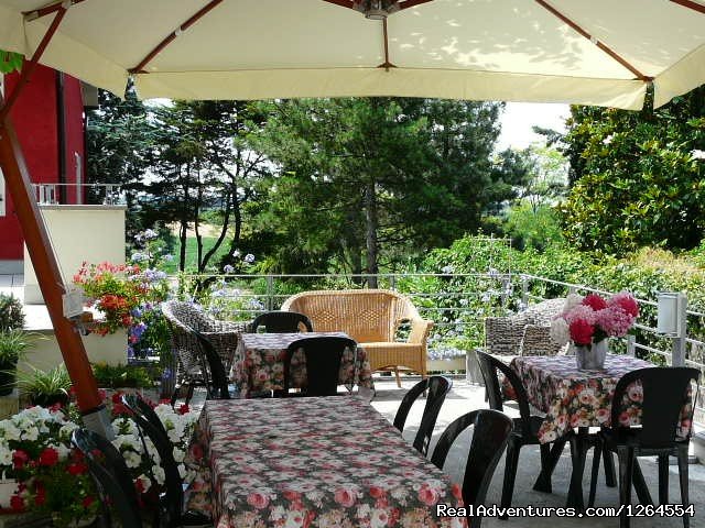 Summer Breakfast | Garda Lake and Hills | Image #2/18 | 