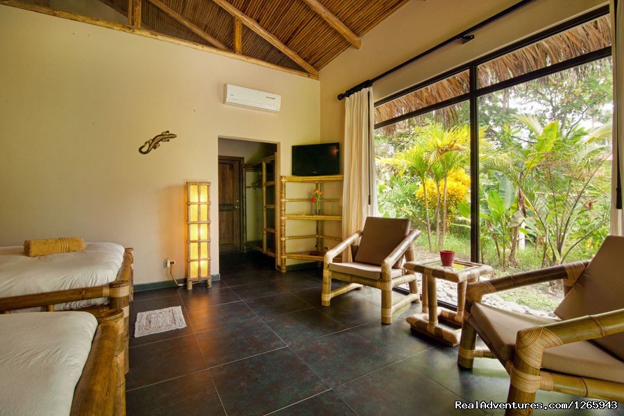 Queen-size bedroom | Clandestino Beach Resort beachfront boutique hotel | Image #4/25 | 