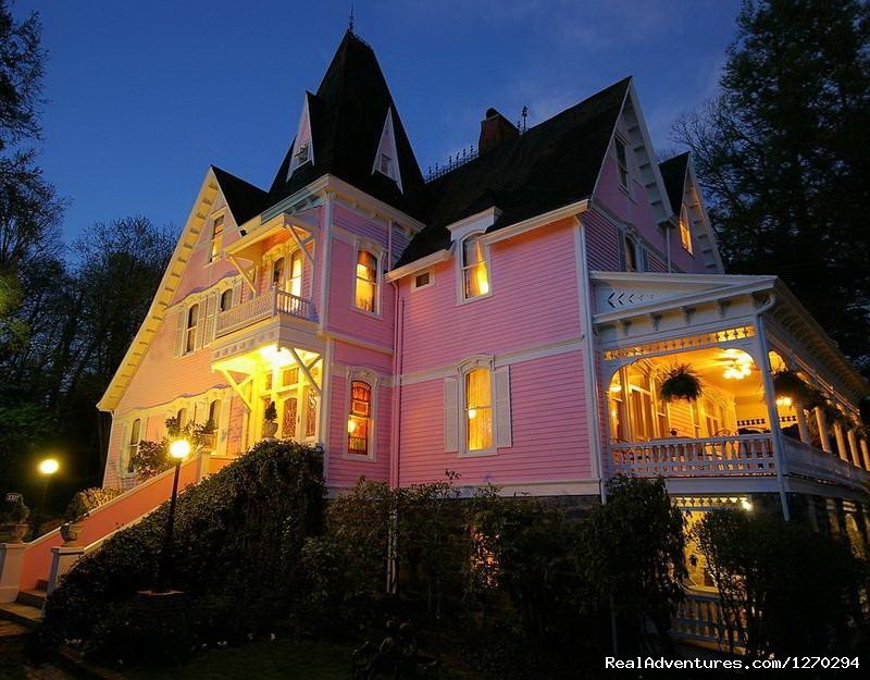 Bed and Breakfast Asheville NC | Cedar Crest Inn | Asheville, North Carolina  | Bed & Breakfasts | Image #1/1 | 