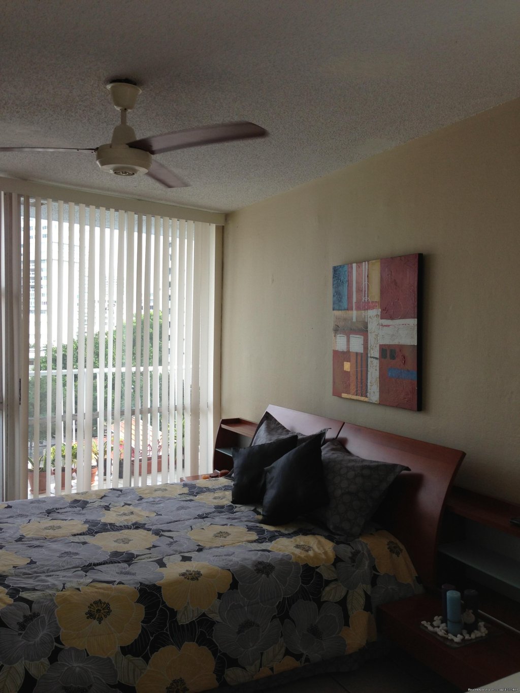 Queen size bed | Studio Apt. In Condado on Ashford Ave  Puerto Rico | Image #5/10 | 