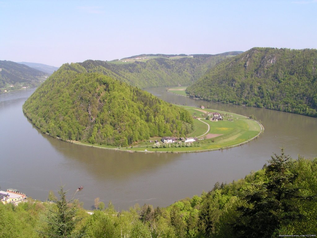 The lazy Danube sometimes switches back on itself | Austria: Passau to Vienna Bike - Freewheeling Adv. | Image #2/6 | 