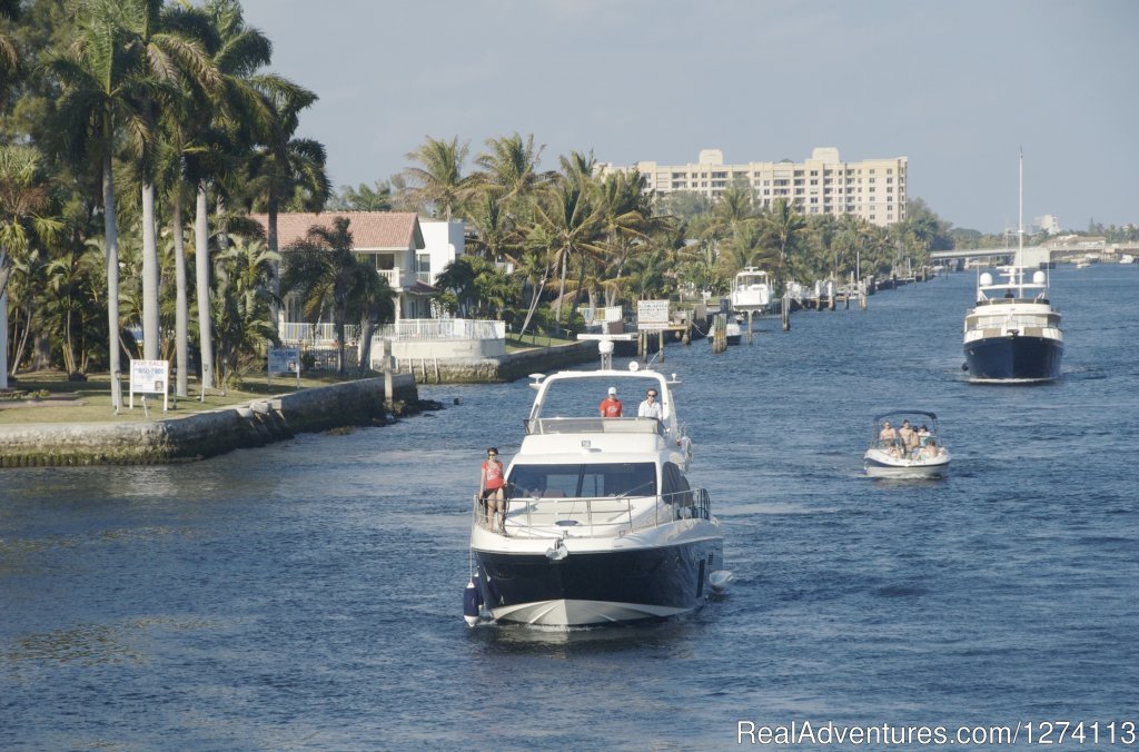 Intracoastal Waterway runs along property line | Yacht and Beach Club - Waterfront Condo | Image #13/25 | 