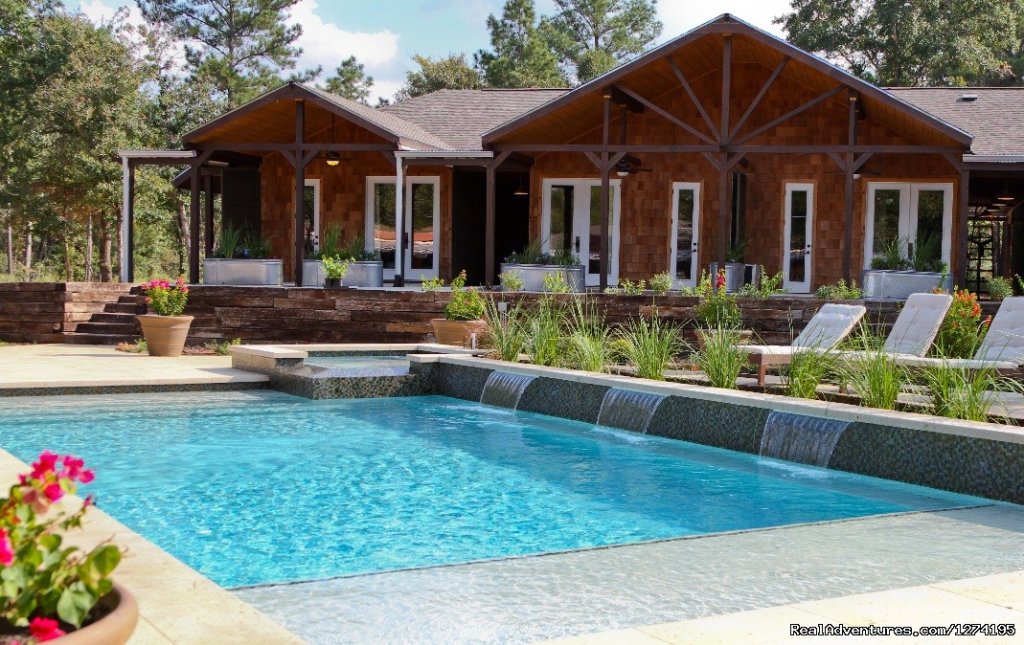 Pool | Deer Lake Lodge Spa & Resort | Montgomery, Texas  | Detox & Rejuvenate | Image #1/14 | 