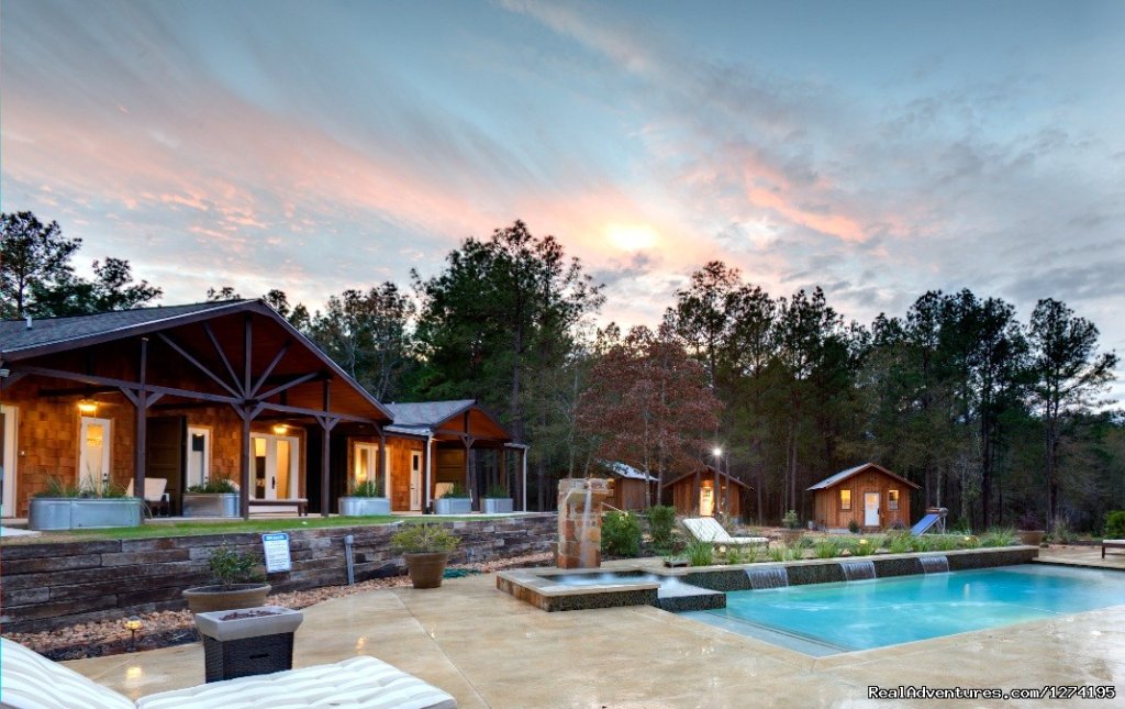 Deer Lake Lodge Spa & Resort | Image #2/14 | 