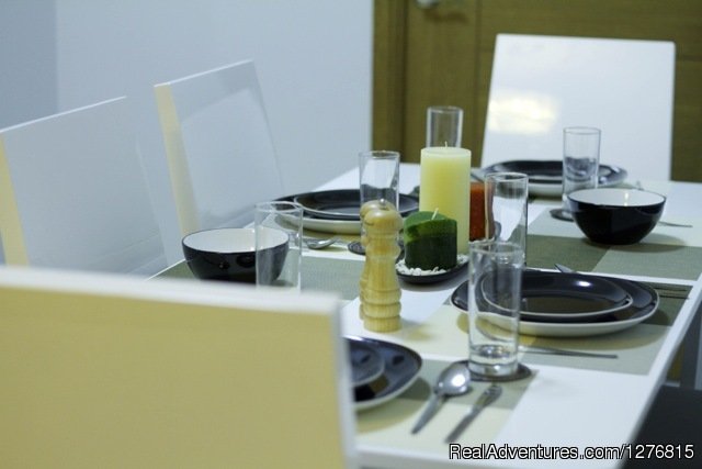 New Elegant 2 Bedroom Makati Condo | Image #10/26 | 