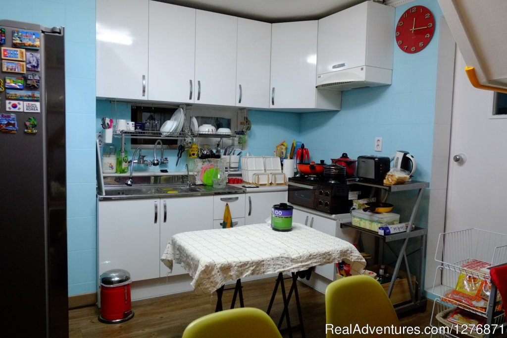 Kitchen | BnB Guesthouse GET Hongdae, Seoul | Image #11/17 | 