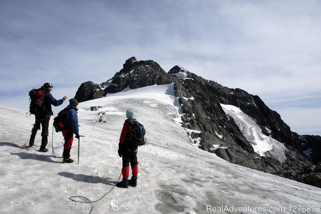 Climb Rwenzori the mountains of the moon | Uganda your gateway for holiday tour experience | Image #3/5 | 