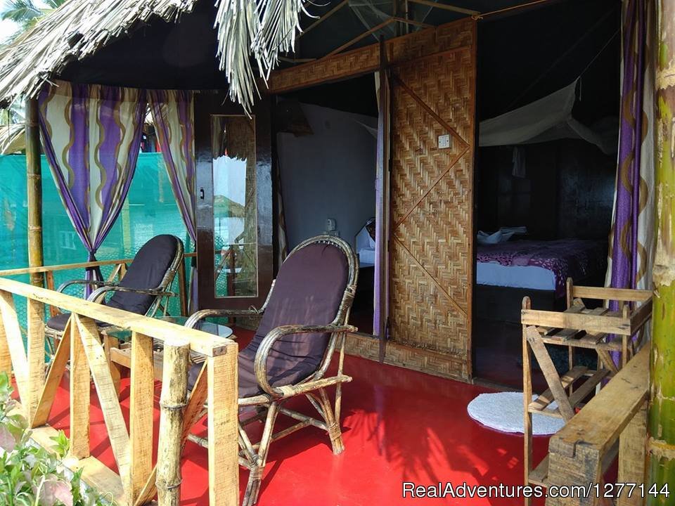 Front hut | DucknChill-Agonda, Huts, Bar and Restaurant | Image #2/10 | 