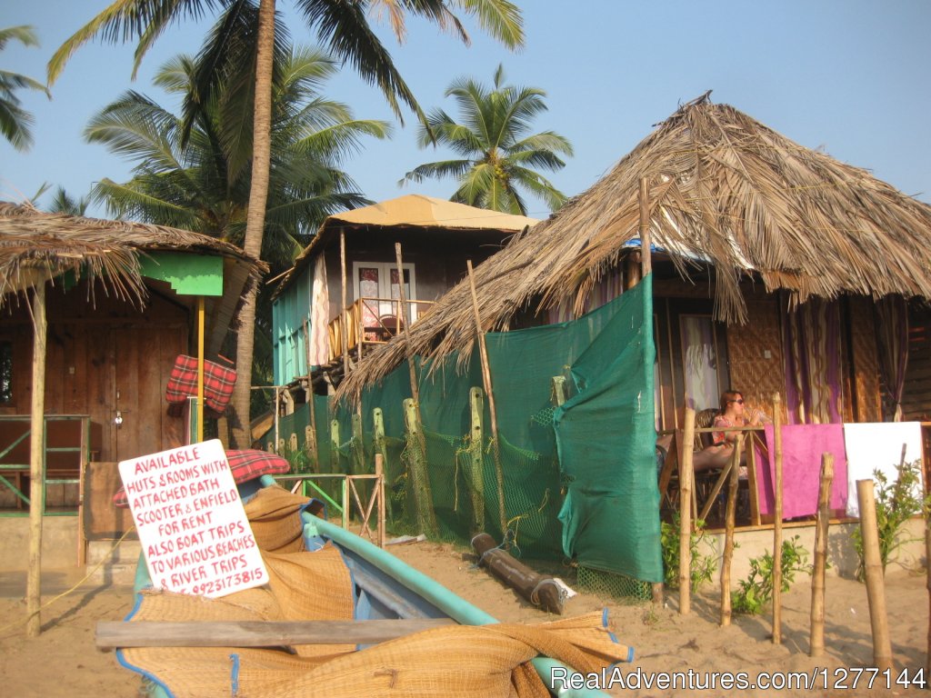 Front and Seaview hut | DucknChill-Agonda, Huts, Bar and Restaurant | Image #8/10 | 