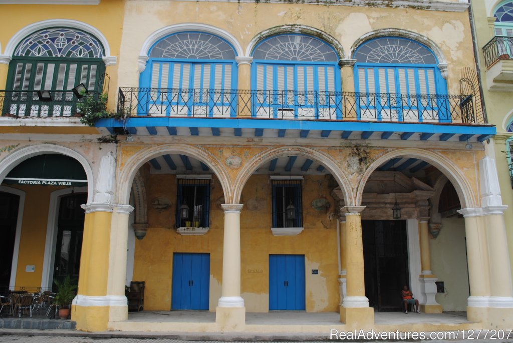 Building conde de lombillo | Spectacular apartment in Plaza VIeja, Old Havana | Havana, Cuba | Bed & Breakfasts | Image #1/8 | 