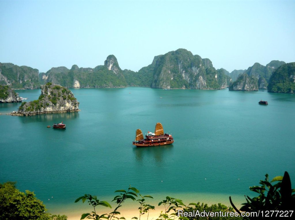 Halong Bay Cruises | Image #2/17 | 