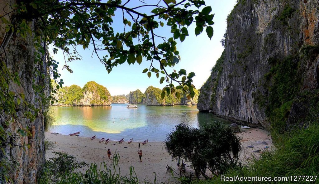 Halong Bay Cruises | Image #11/17 | 