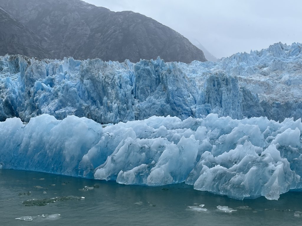 Tracy Arm Fjord | Sailing Alaska | Image #2/8 | 