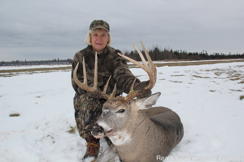 Whitetail Deer | Alberta Bush Adventures | Image #3/3 | 