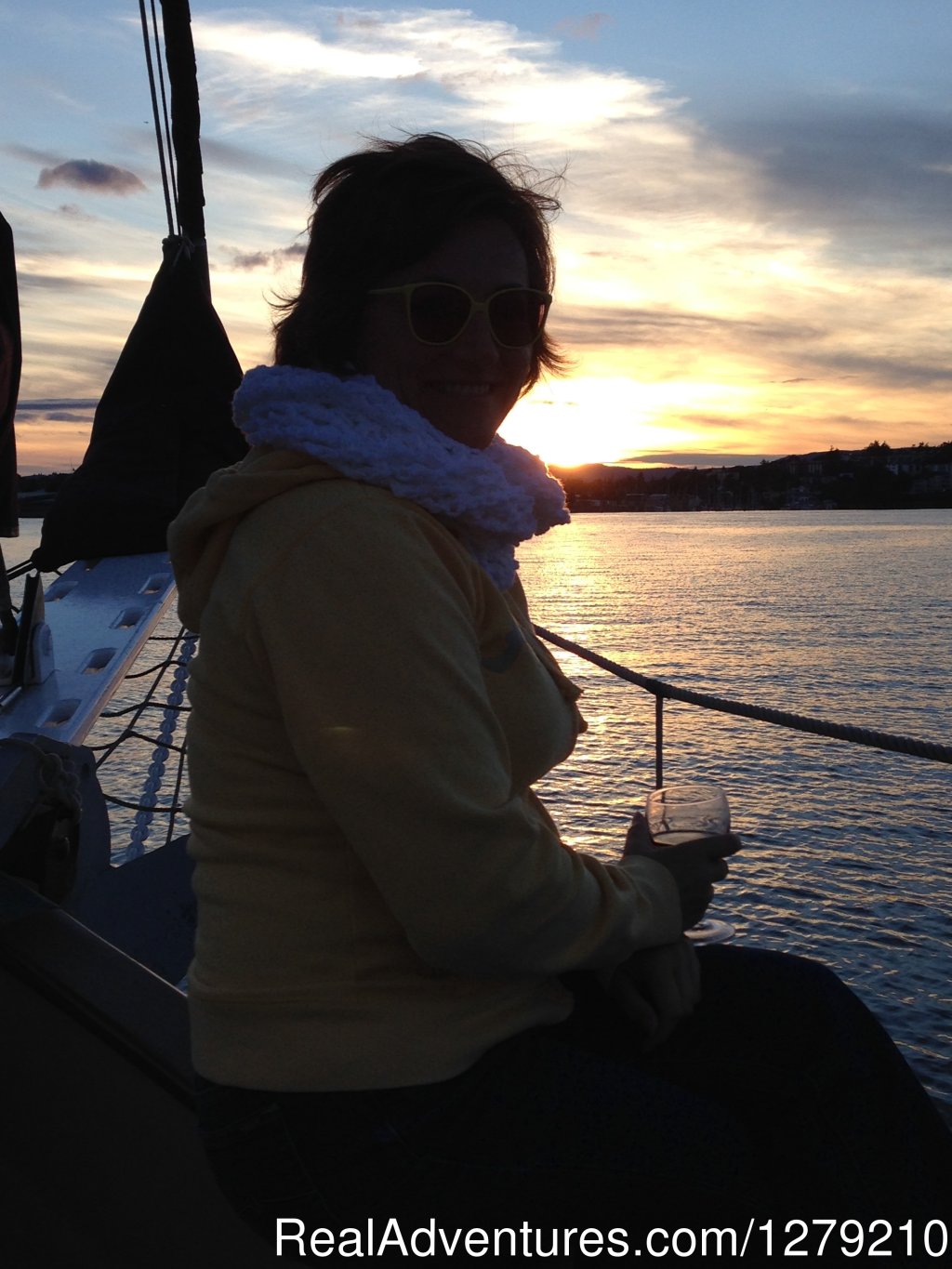 Sunset Wine | 3-Hour sail Ltd. | Image #6/6 | 