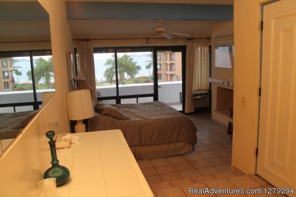 3 BR Condo ON BEACH in San Carlos Next to Estuary | Image #10/17 | 