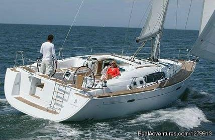 46' Beneteau | Los Angeles Yacht Charters | Image #5/5 | 