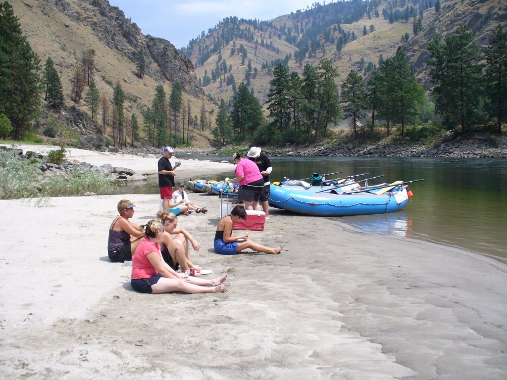 Salmon River Beach | Idaho Guide Service | Image #2/4 | 