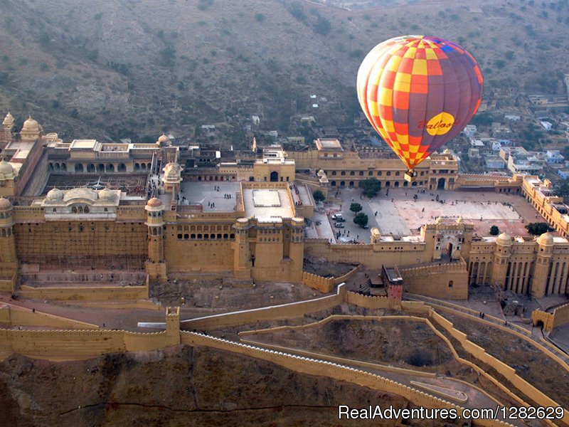 Hot Air Balloon Safari | Image #2/10 | 