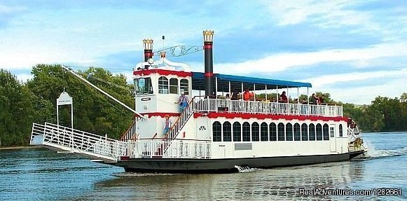 Our passengers love our cruises | La Crosse Queen Cruises | Image #3/4 | 