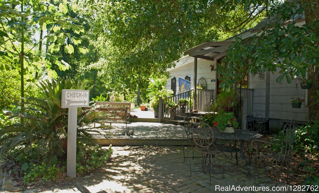 B&B Front Entrance | Splendor Farms | Image #4/12 | 