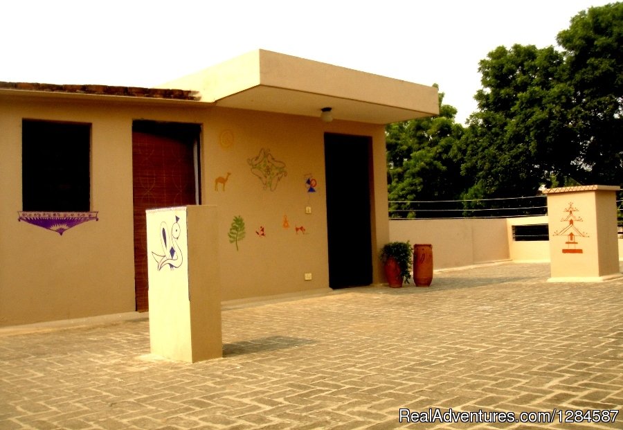 Studio | New Delhi Homestay Eco Cultural Tours | Image #13/26 | 