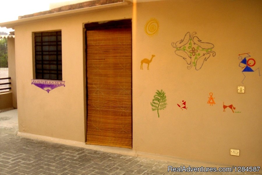 Studio with folkart | New Delhi Homestay Eco Cultural Tours | Image #14/26 | 