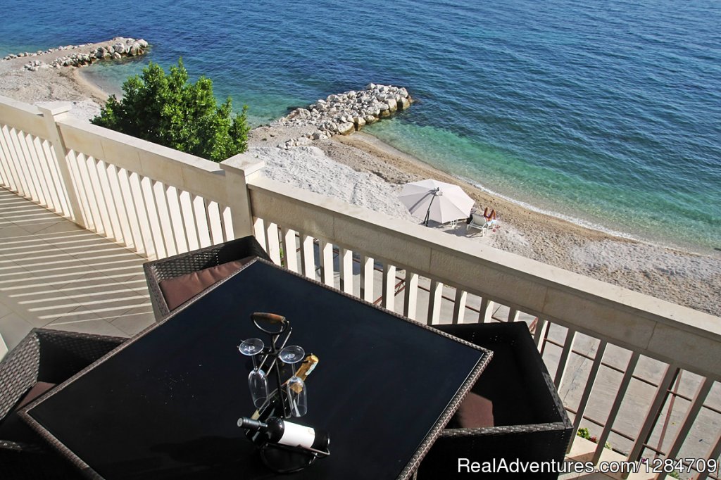 Beach | Luxury Beach House in Podstrana | Image #2/8 | 