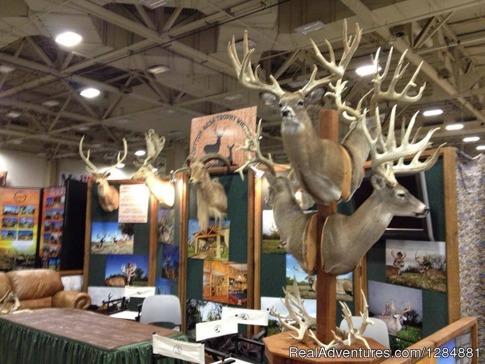 Cotton-Mesa-Whitetail-Hunting-Lodge | Cotton Mesa Trophy Whitetail | Wortham, Texas  | Fishing Trips | Image #1/9 | 