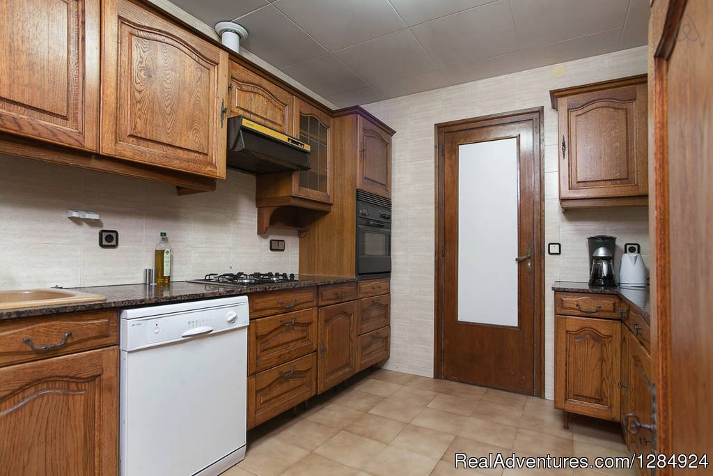 Kitchen | Vacations Rooms Getaways Lowcost Weekend Barcelona | Image #6/19 | 