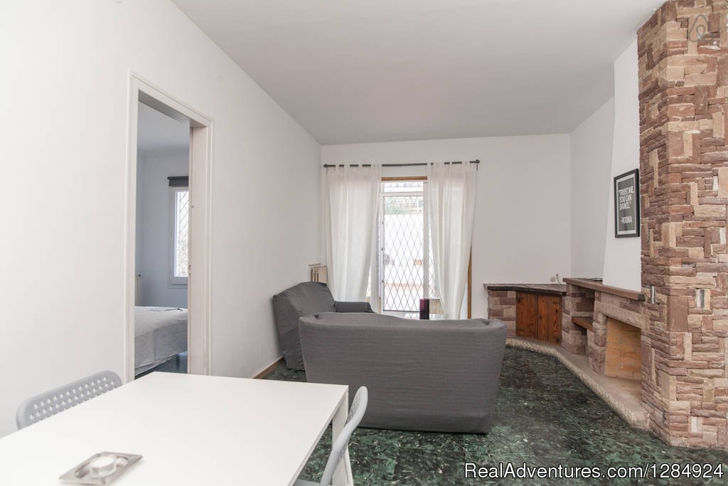 Living Room | Vacations Rooms Getaways Lowcost Weekend Barcelona | Image #10/19 | 