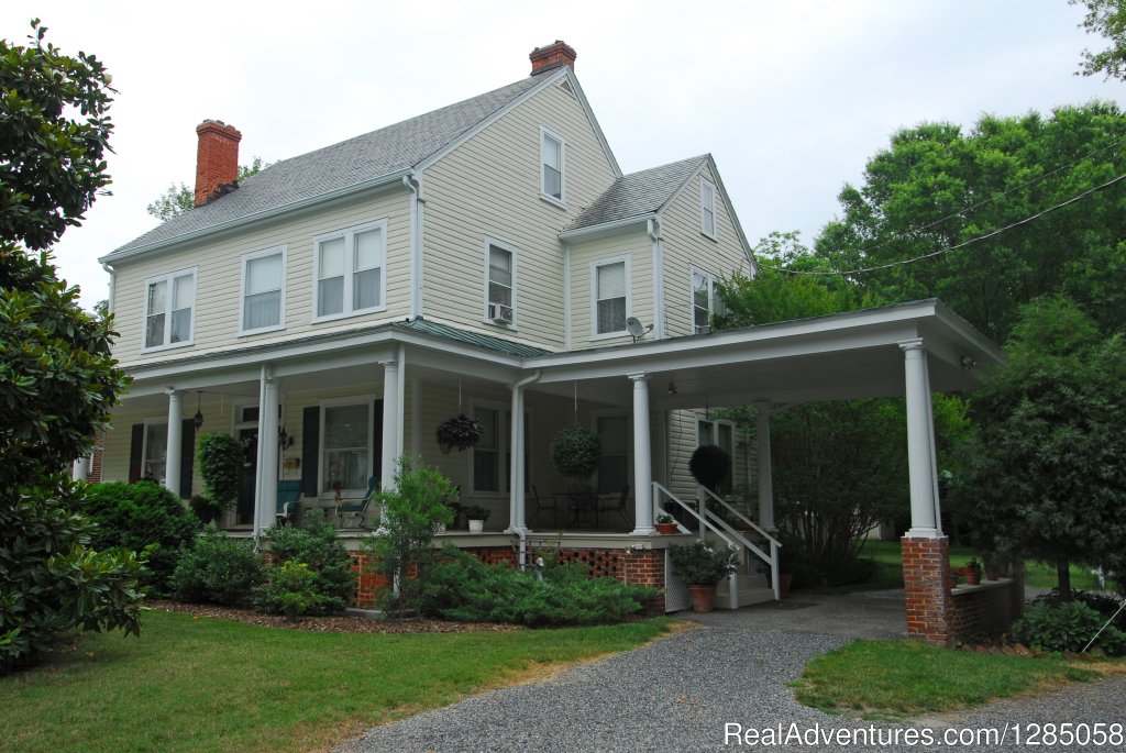 The Grey Swan Inn B&B, Front View | The Grey Swan Inn Bed and Breakfast | Blackstone, Virginia  | Bed & Breakfasts | Image #1/1 | 