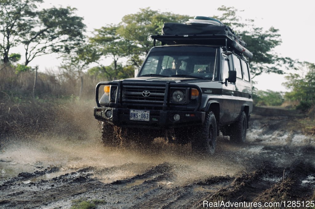 Land Cruiser Troopy | Nomad America Costa Rica Camping 4X4 Roadtrip | Image #14/17 | 