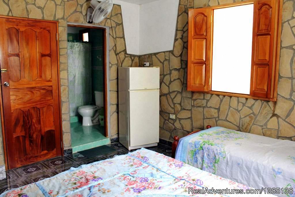 Room 2 | Hostal El Rubio | Image #5/8 | 