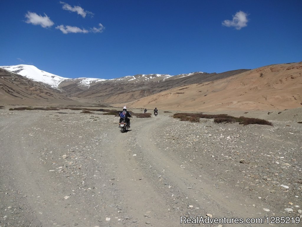 Off-road riding in Himalayas | Motorcycle Monks | Image #9/25 | 