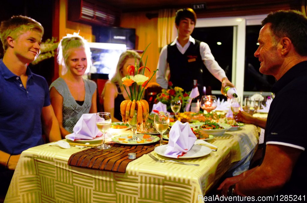 Dinner at restaurant | Halong Paloma Cruise | Image #18/20 | 