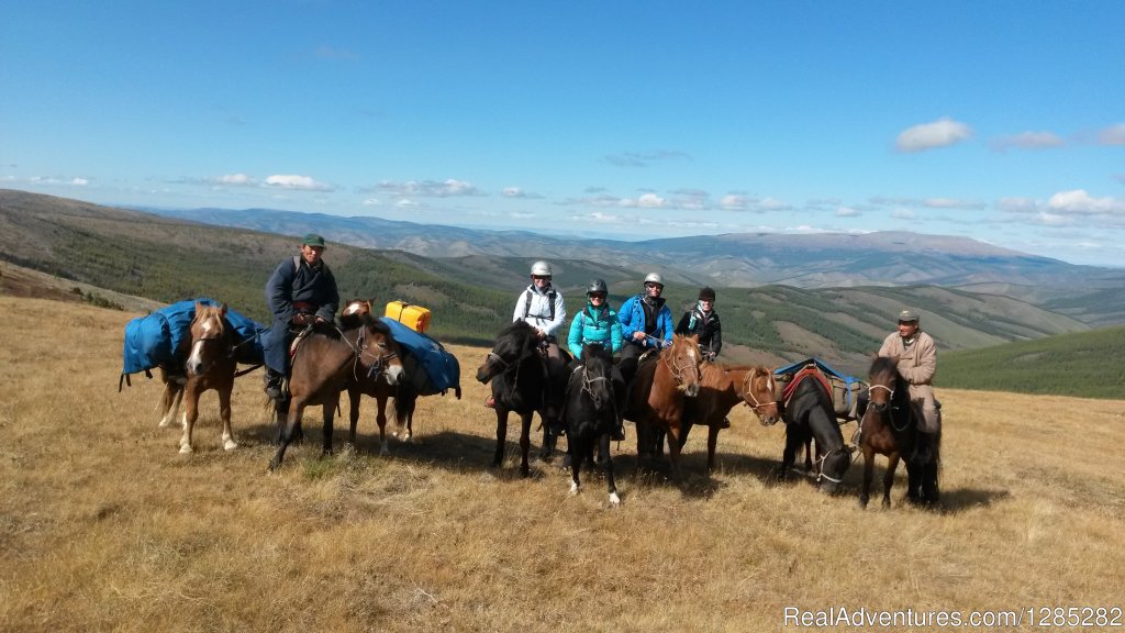 By foot, by horse, by camel, by 4x4. | Local trips of discovery through the real Mongolia | Image #8/9 | 