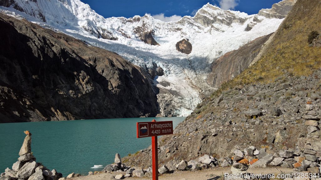 Laguna Arhueycocha 4420m | Peru Santa Cruz Trekking | Cordillera Blanca | Image #13/15 | 