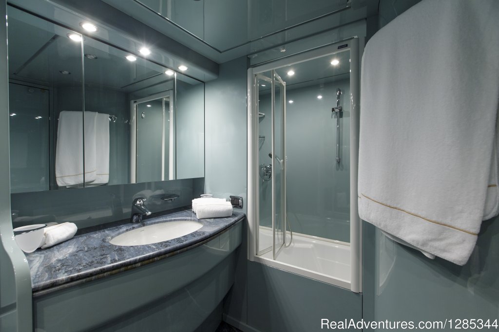 Sea Jaguar, Bathroom | Luxury Super Yacht in Maldives, Sea Jaguar | Image #12/14 | 